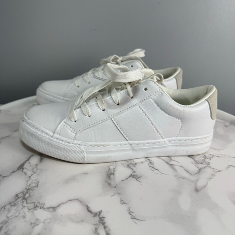 Lily’s Women’s Sneakers Size 7.5 # Bag T-37